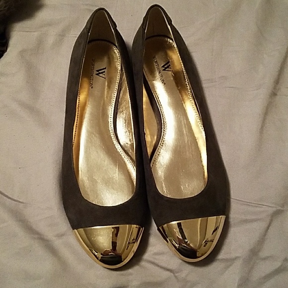 Worthington Shoes - NWOT Worthington | army green and gold flats